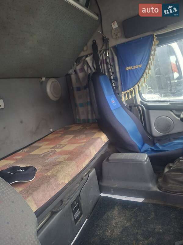 Тягач Volvo FH 12 2004 в Шепетовке