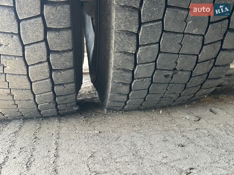 Самосвал Volvo FH 12 2001 в Сарате