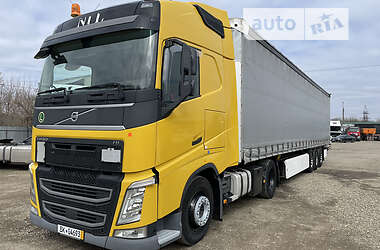 Тягач Volvo FH 13 2015 в Черновцах