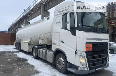 Тягач Volvo FH 13 2015 в Черкасах