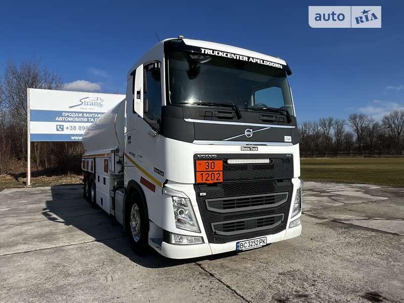 Бензовоз Volvo FH 13 2017 в Львові