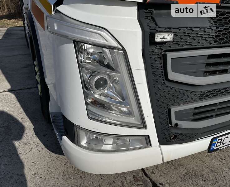 Бензовоз Volvo FH 13 2017 в Львові