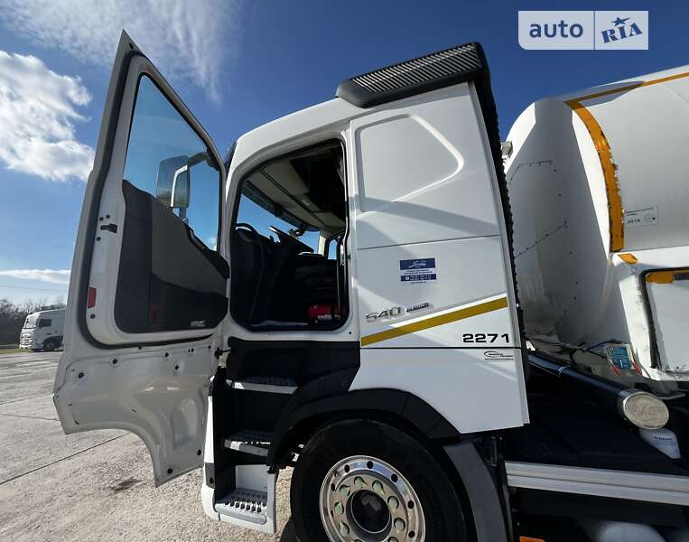 Бензовоз Volvo FH 13 2017 в Львові