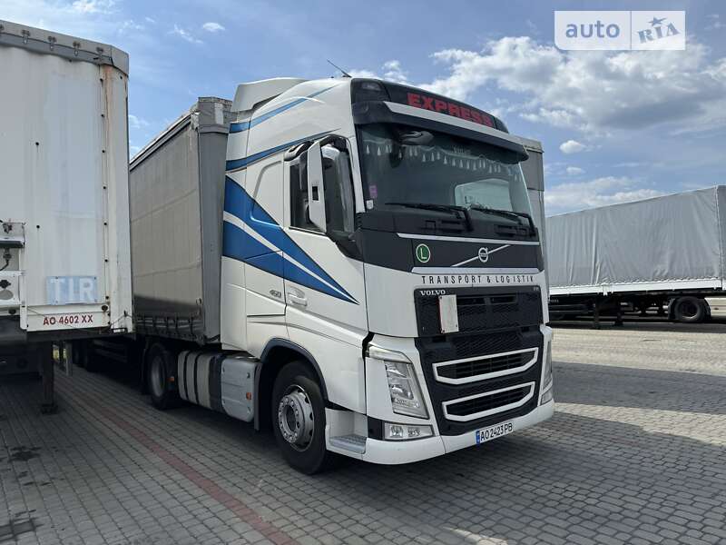 Тягач Volvo FH 13 2015 в Мукачевому