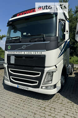 Тягач Volvo FH 13 2015 в Мукачевому