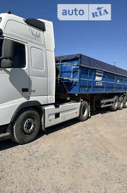 Тягач Volvo FH 13 2007 в Монастирищеві