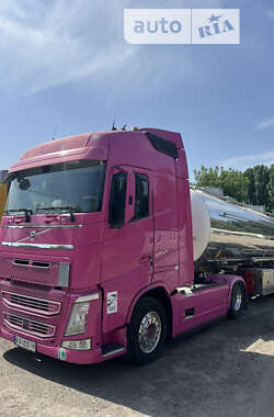 Тягач Volvo FH 13 2015 в Киеве