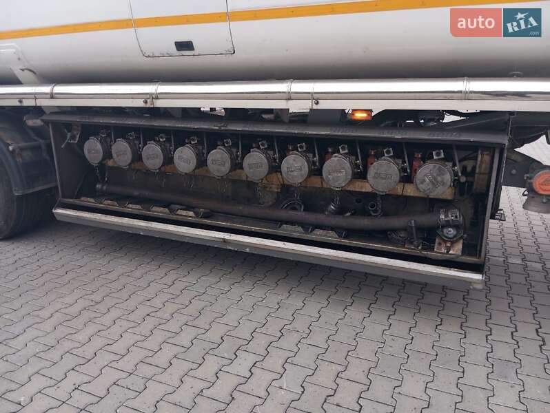 Бензовоз Volvo FH 13 2014 в Черновцах фото 22 Бензовоз Volvo FH 13 2014 в Черновцах