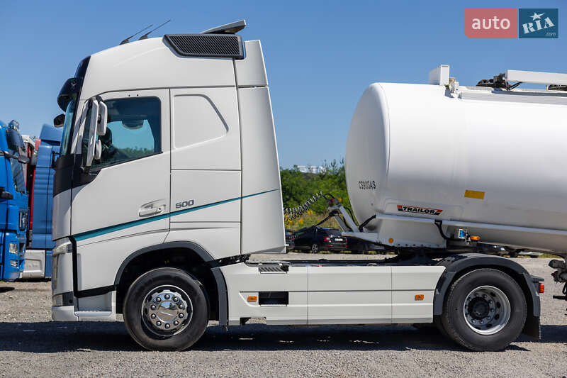 Тягач Volvo FH 13 2015 в Львове
