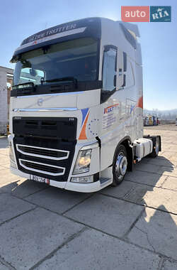 Тягач Volvo FH 13 2015 в Тячеве