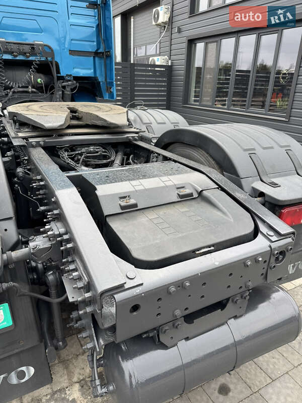 Тягач Volvo FH 13 2010 в Вараше