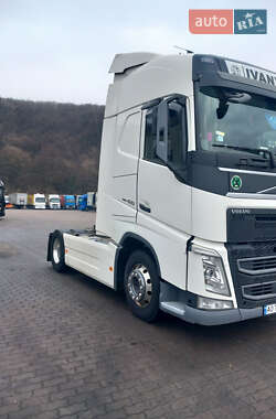 Тягач Volvo FH 13 2015 в 