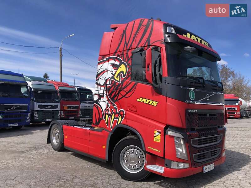 Тягач Volvo FH 13 2016 в Іршаві