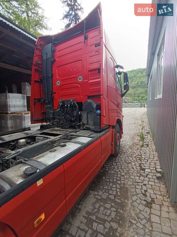 Тягач Volvo FH 13 2014 в Сваляве
