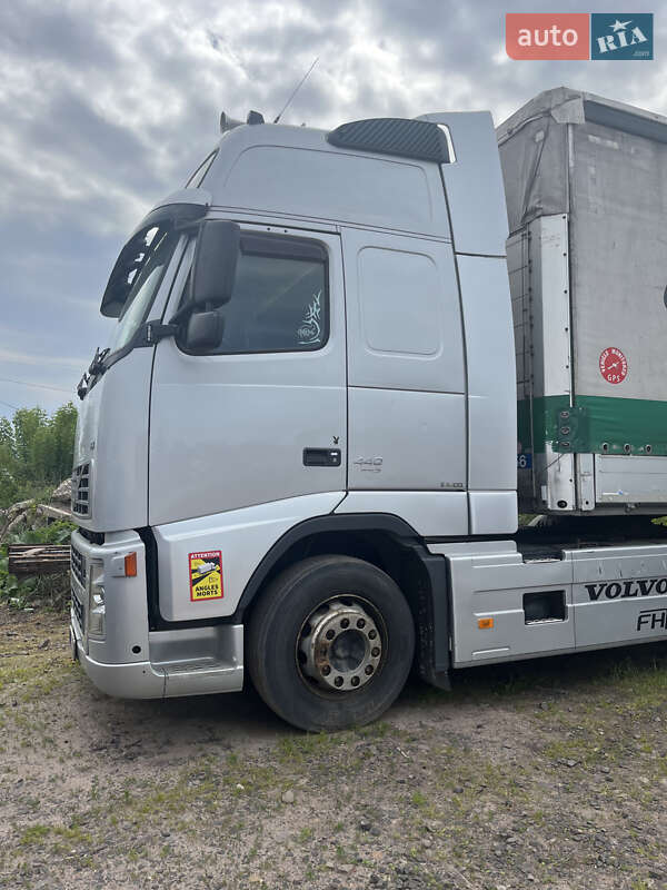 Тягач Volvo FH 13 2008 в Володимирі