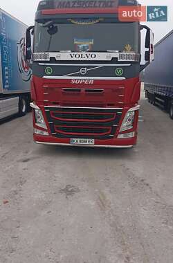 Тягач Volvo FH 13 2015 в Киеве
