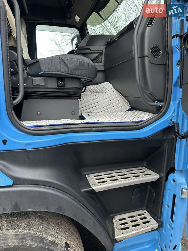 Контейнеровоз Volvo FH 13 2009 в Черноморске фото 9 Контейнеровоз Volvo FH 13 2009 в Черноморске