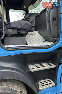 Контейнеровоз Volvo FH 13 2009 в 