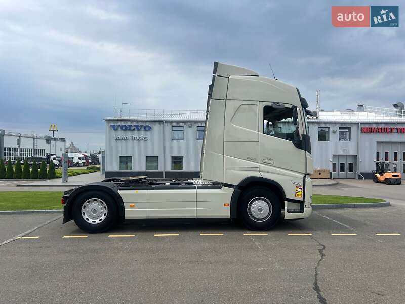 Тягач Volvo FH 13 2021 в Киеве