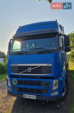 Самоскид Volvo FH 13 2011 в Сарнах