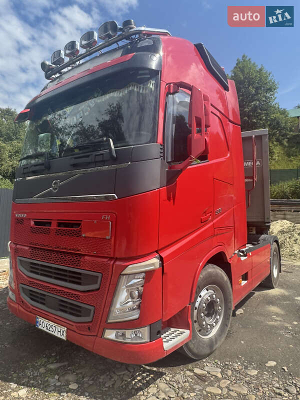 Зерновоз Volvo FH 13 2013 в Межгорье
