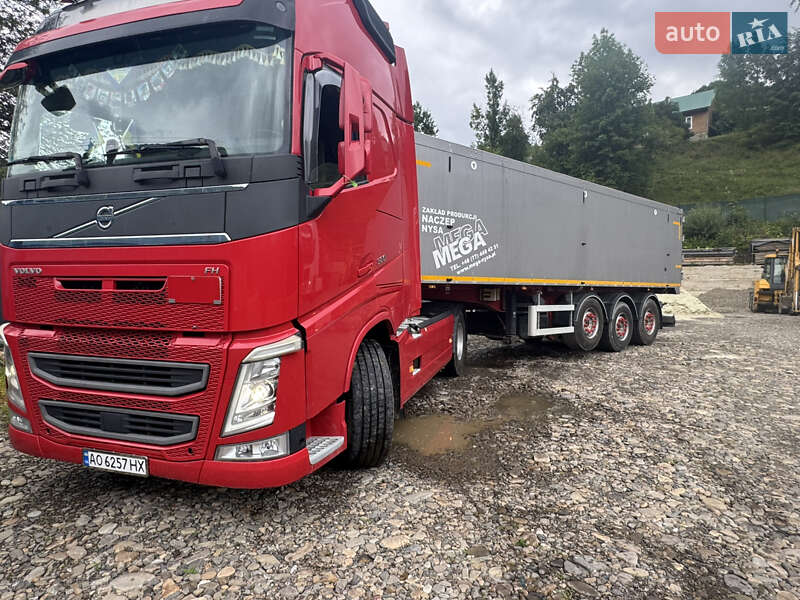 Зерновоз Volvo FH 13 2013 в Межгорье