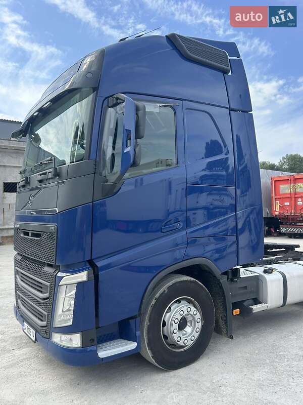 Тягач Volvo FH 13 2014 в Києві фото 13 Тягач Volvo FH 13 2014 в Києві