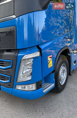 Тягач Volvo FH 13 2014 в  фото 19 Тягач Volvo FH 13 2014 в