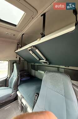 Тягач Volvo FH 13 2011 в 