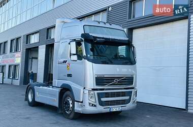 Тягач Volvo FH 13 2010 в 