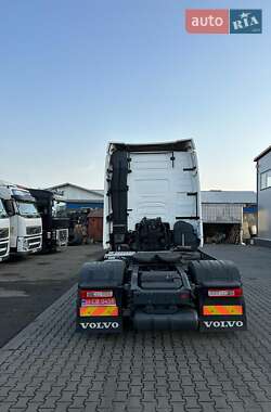 Тягач Volvo FH 13 2015 в  фото 10 Тягач Volvo FH 13 2015 в