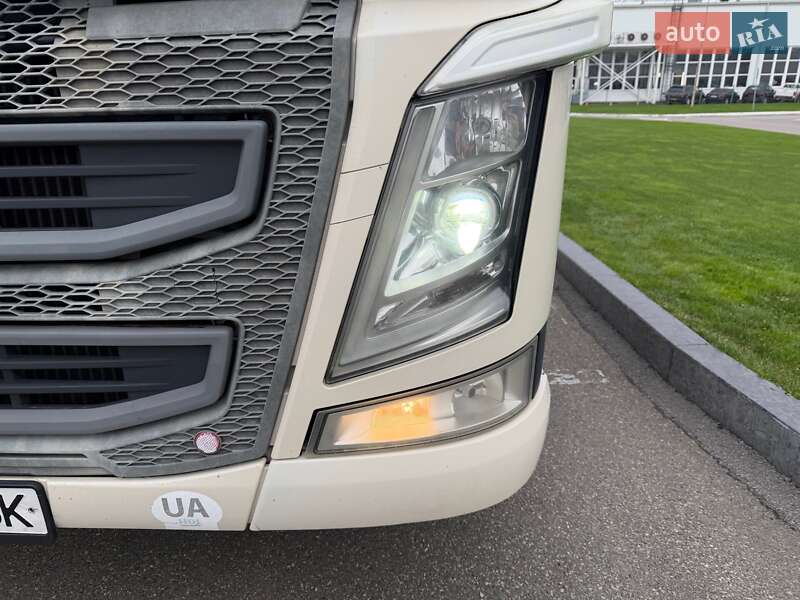 Тягач Volvo FH 13 2015 в Киеве фото 14 Тягач Volvo FH 13 2015 в Киеве