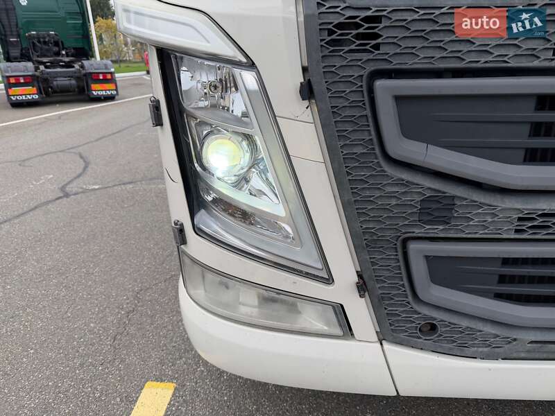 Тягач Volvo FH 13 2016 в Киеве фото 10 Тягач Volvo FH 13 2016 в Киеве