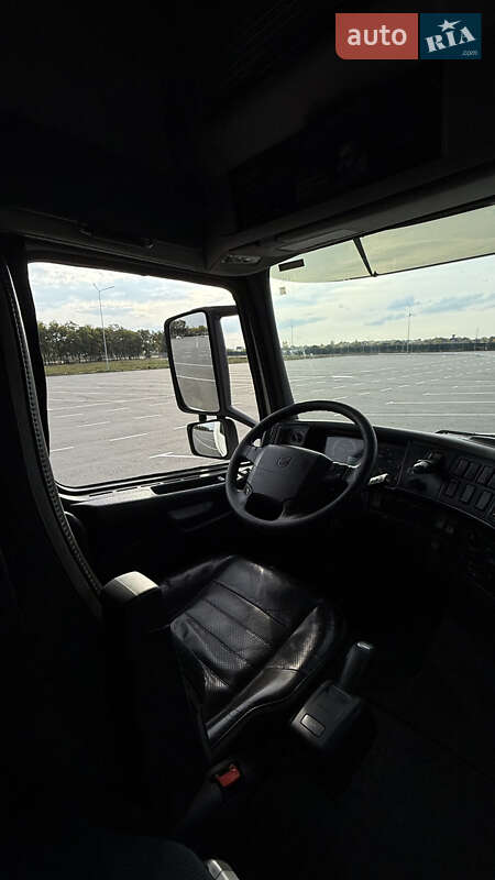 Для перевезення тварин Volvo FH 13 2012 в Дніпрі
