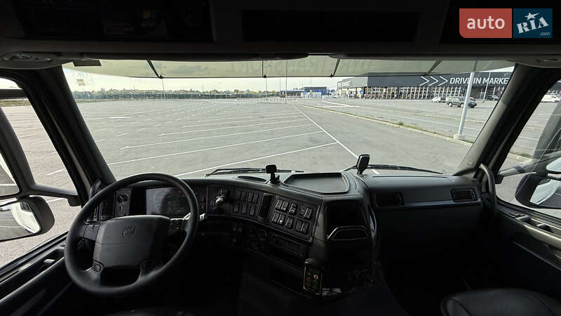 Для перевезення тварин Volvo FH 13 2012 в Дніпрі