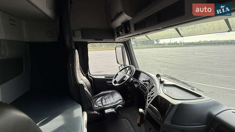 Для перевезення тварин Volvo FH 13 2012 в Дніпрі