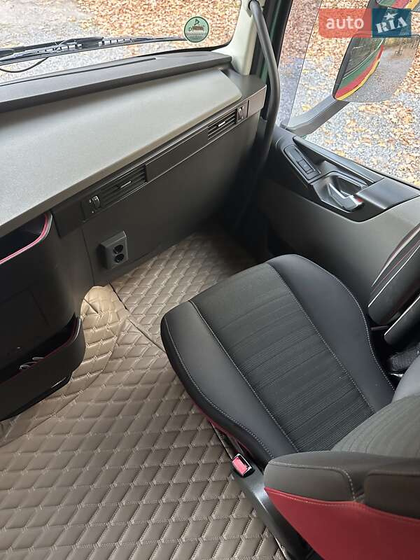 Тягач Volvo FH 13 2015 в Бродах фото 85 Тягач Volvo FH 13 2015 в Бродах