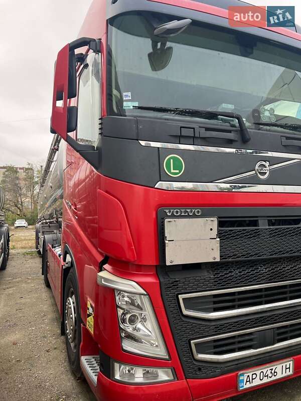 Тягач Volvo FH 13 2014 в Киеве фото 17 Тягач Volvo FH 13 2014 в Киеве
