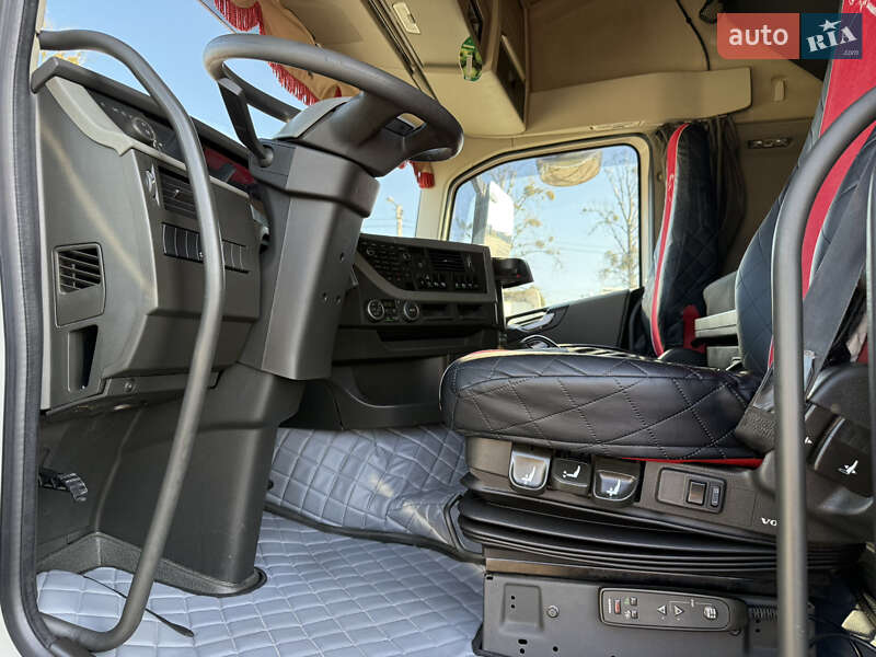 Тягач Volvo FH 13 2016 в Жовкві фото 21 Тягач Volvo FH 13 2016 в Жовкві