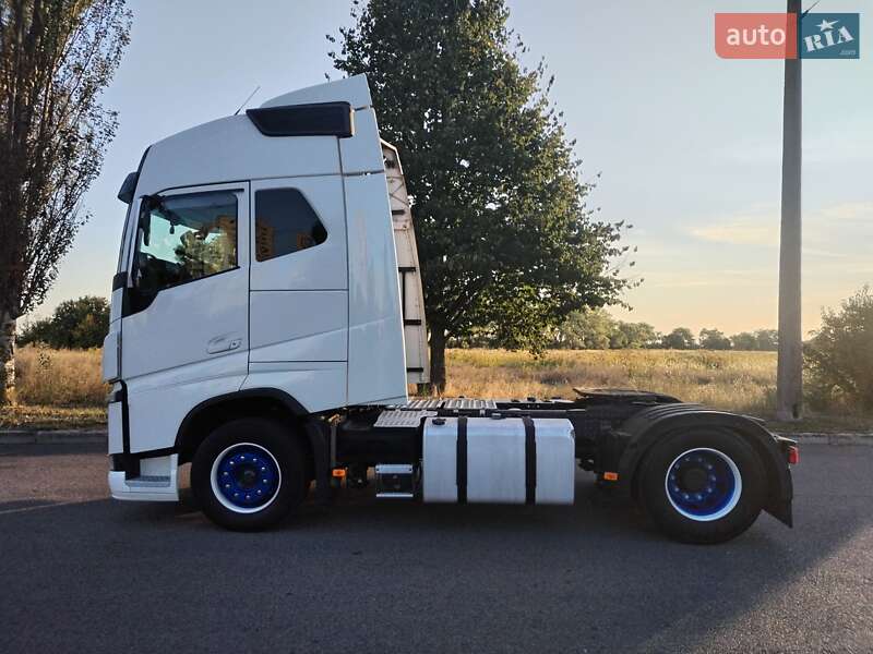 Тягач Volvo FH 13 2015 в Черкассах