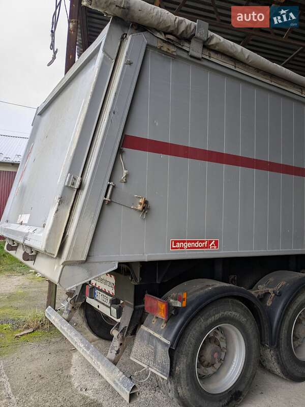 Самосвал Volvo FH 13 2007 в Косове