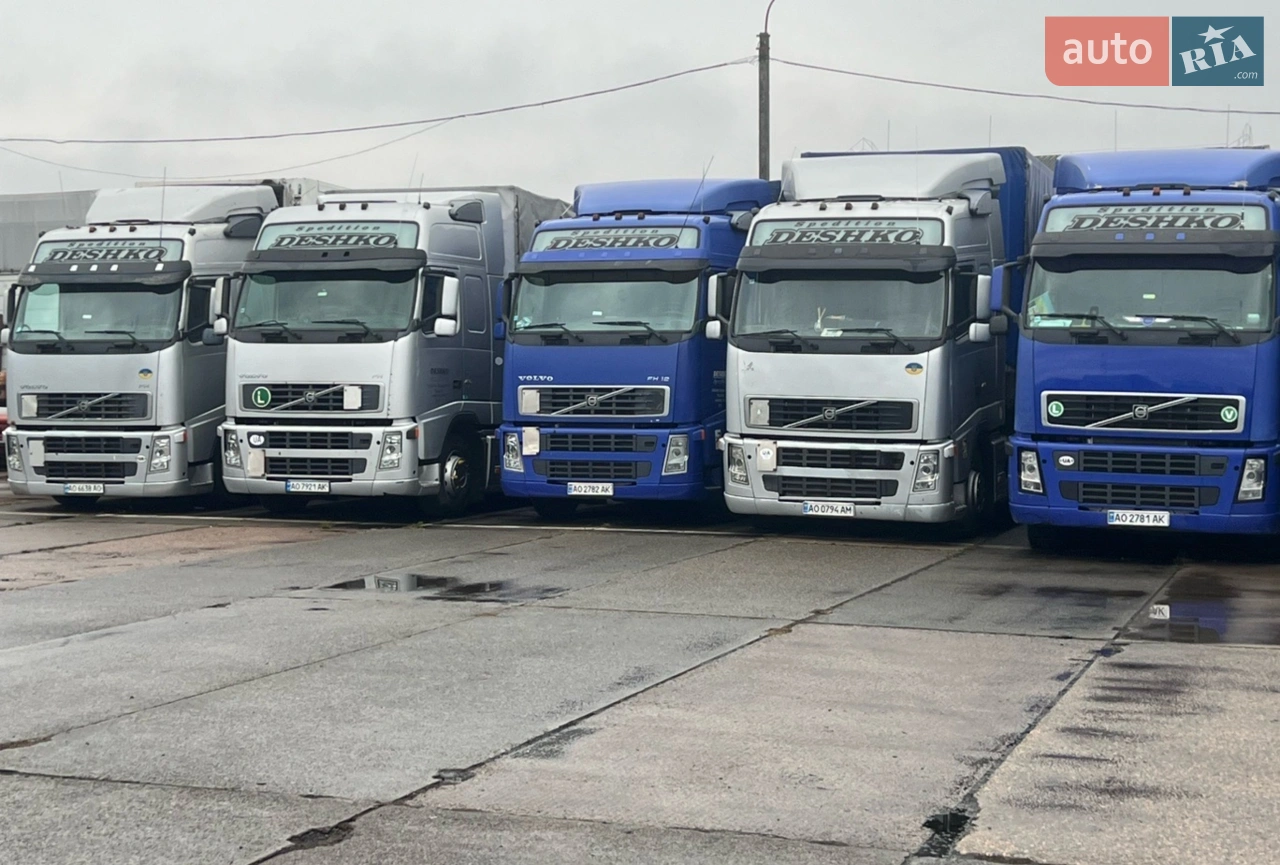 Ціна за комплект. Продаються тільки в комплекті  з напівпричіпом. Напівпричіпи Шмітц тентові борти двері.  Машини зняті  з міжнародних перевезень. В гарному стані.