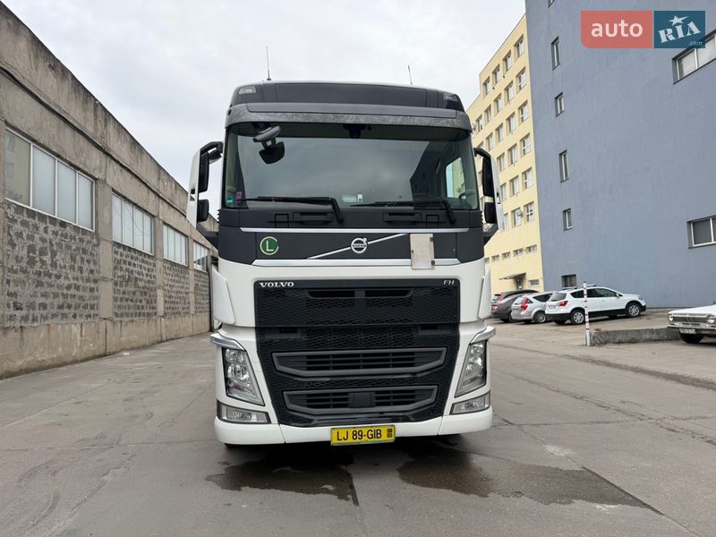 Тягач Volvo FH 13 2017 в Львове фото 8 Тягач Volvo FH 13 2017 в Львове