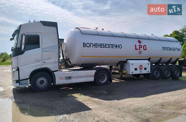 Бензовоз Volvo FH 16 2014 в 