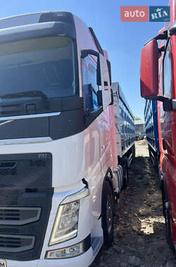 Зерновоз Volvo FH 16 2015 в 