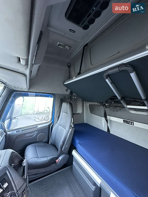 Для перевезення тварин Volvo FH 16 2011 в Первомайську