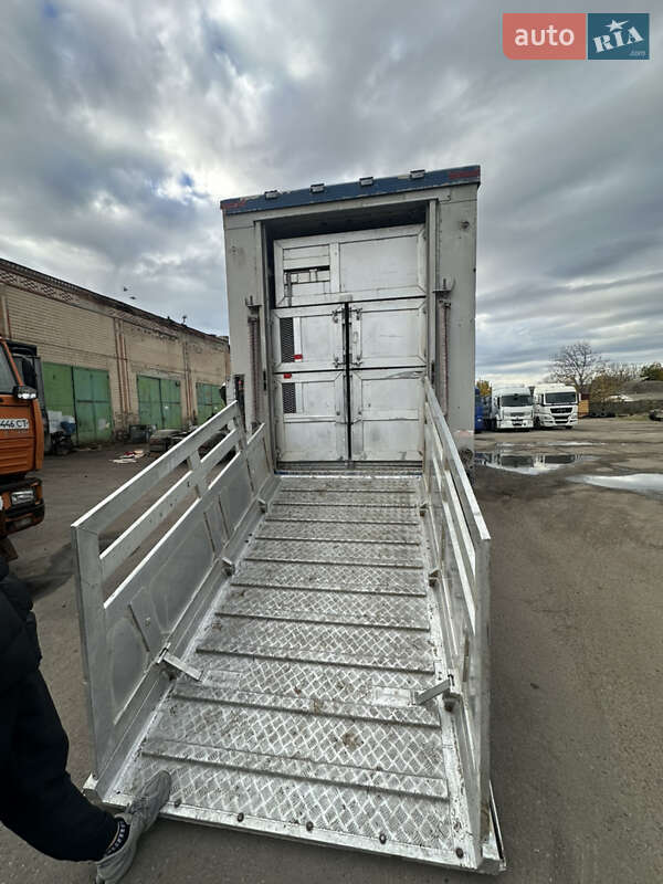 Для перевезення тварин Volvo FH 16 2011 в Первомайську