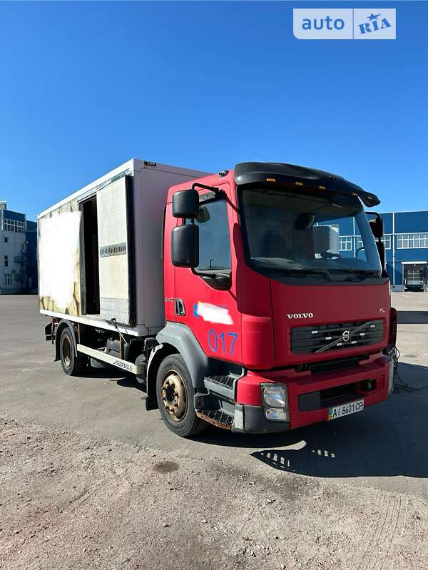 Рефрижератор Volvo FL 12 2008 в Требухові