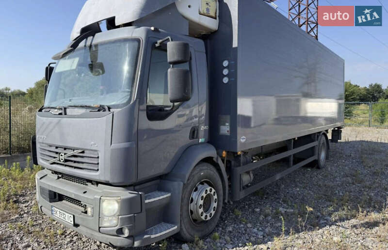 Рефрижератор Volvo FL 7 2010 в Виннице