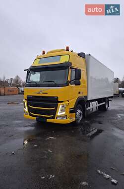 Грузовой фургон Volvo FM 11 2015 в Киеве